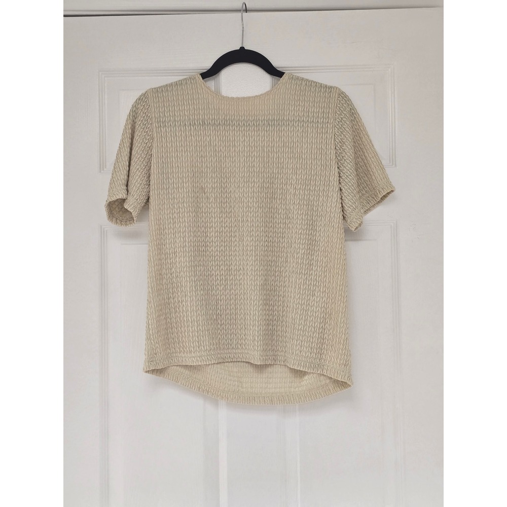 Gloria Lance Beige Popcorn Textured Knit Short Sleeve Top Crew Neck High Low Hem